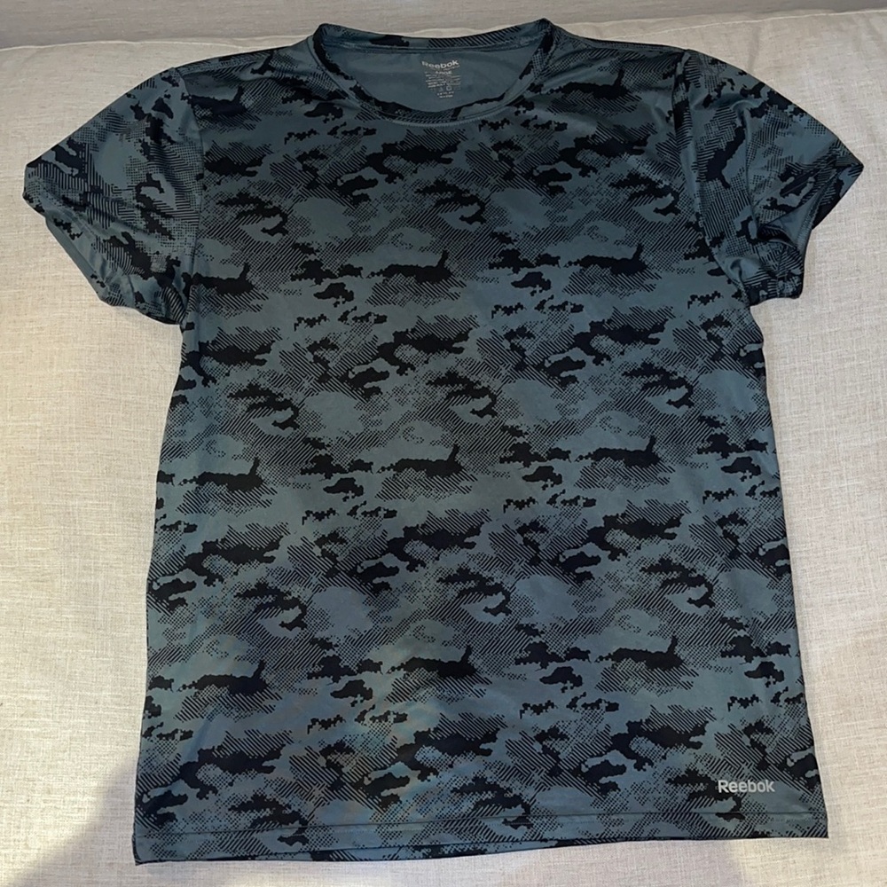 Reebok camo active wear shirt